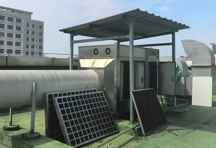 Activated carbon filter for outdoor air purification
